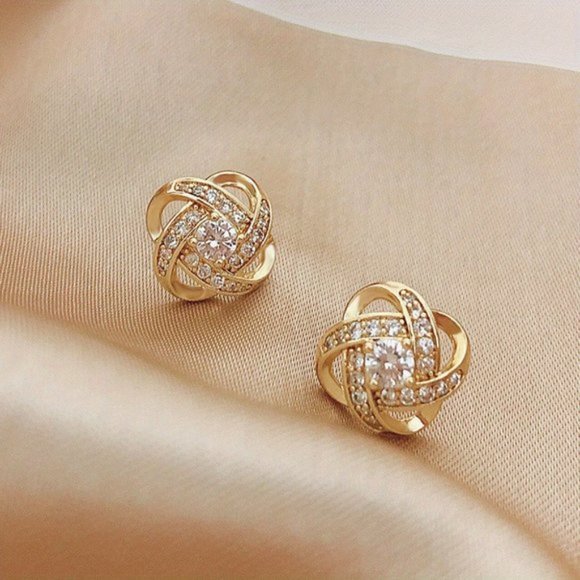 Sparkling Knot Stud Earrings: Elegant Glamour for Any Occasion - Picture 3 of 6